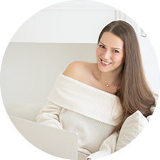 Szandra, content and copywriting, Malta